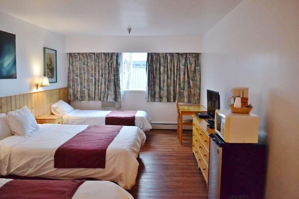 Canadas Best Value Inn River View Hotel 9/22
