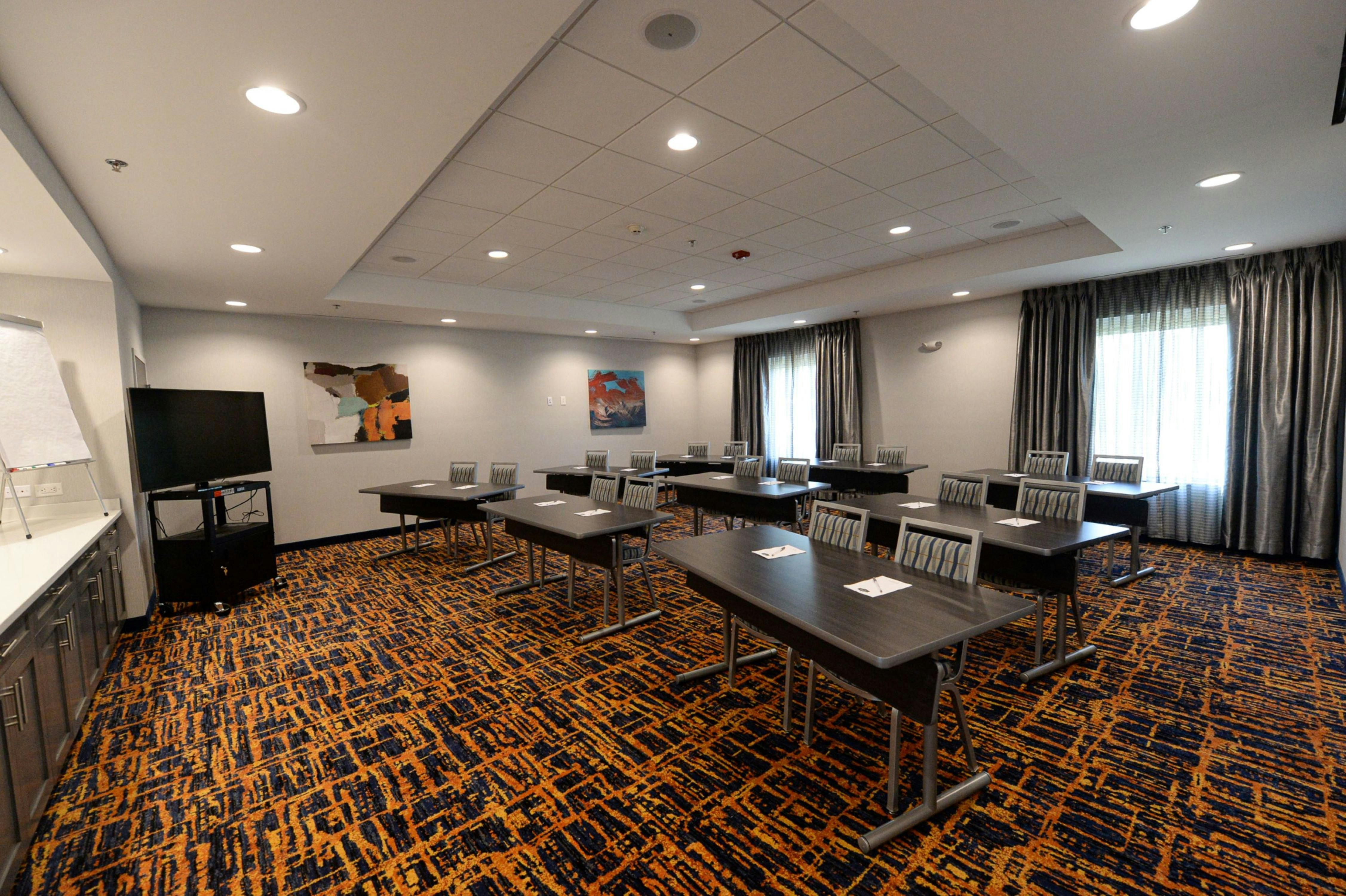 Hampton Inn Suites Lenoir Nc 64/76