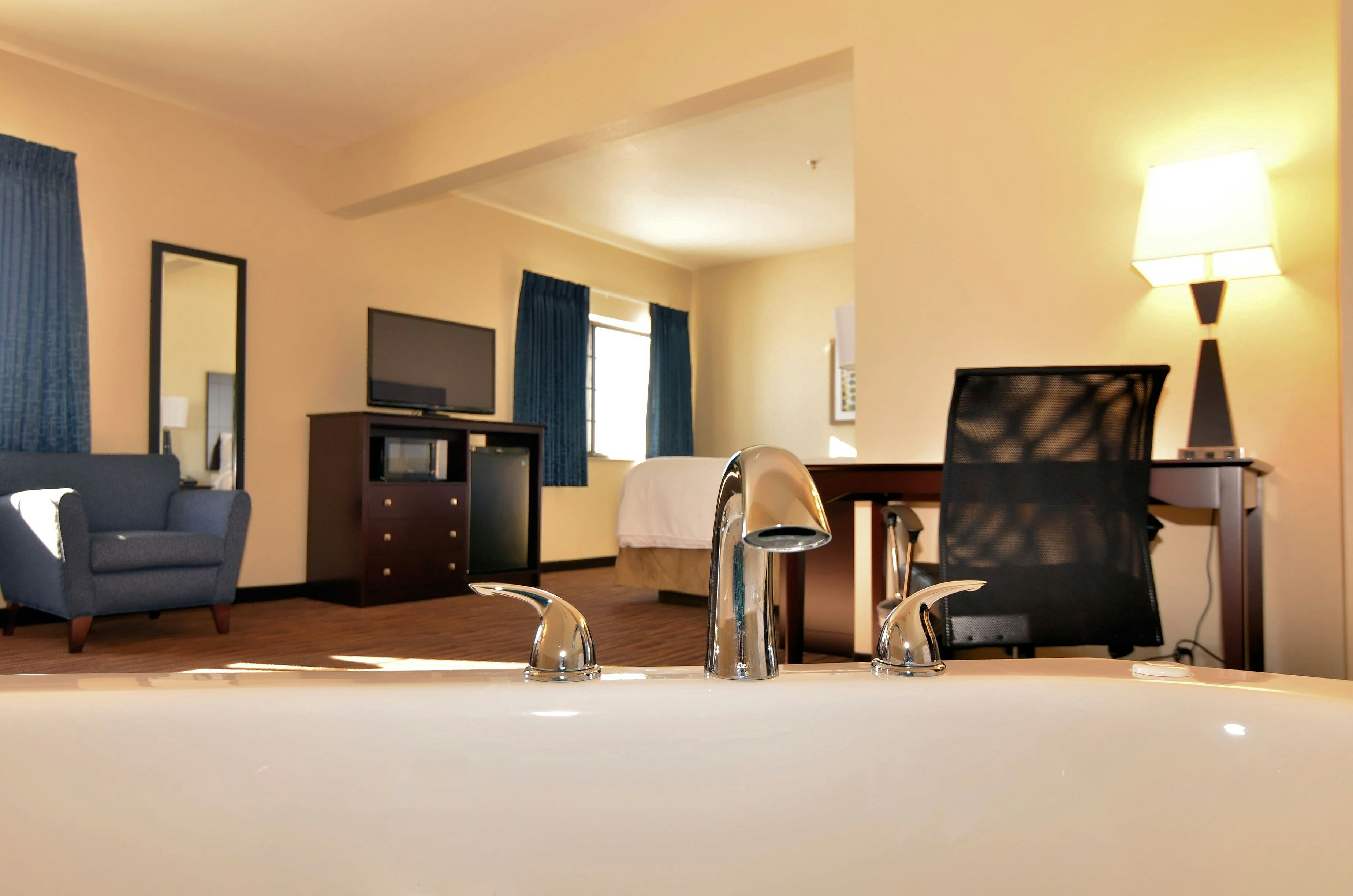 Cobblestone Inn & Suites - Holstein 31/48