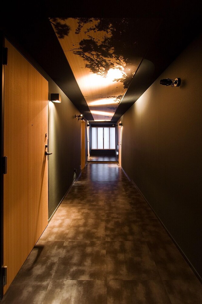 Shinjuku City Hotel N U T S 63/66