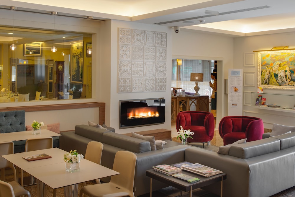 Hotel Pirineos Figueres 33/48