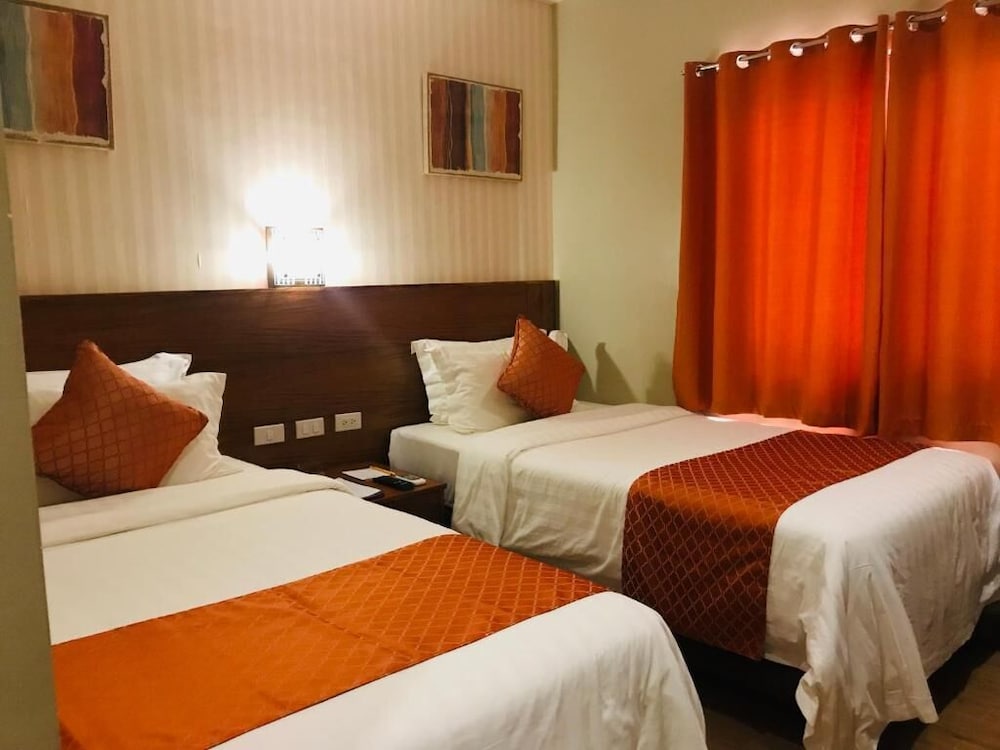 Coron Soleil Express Hotel 18/65