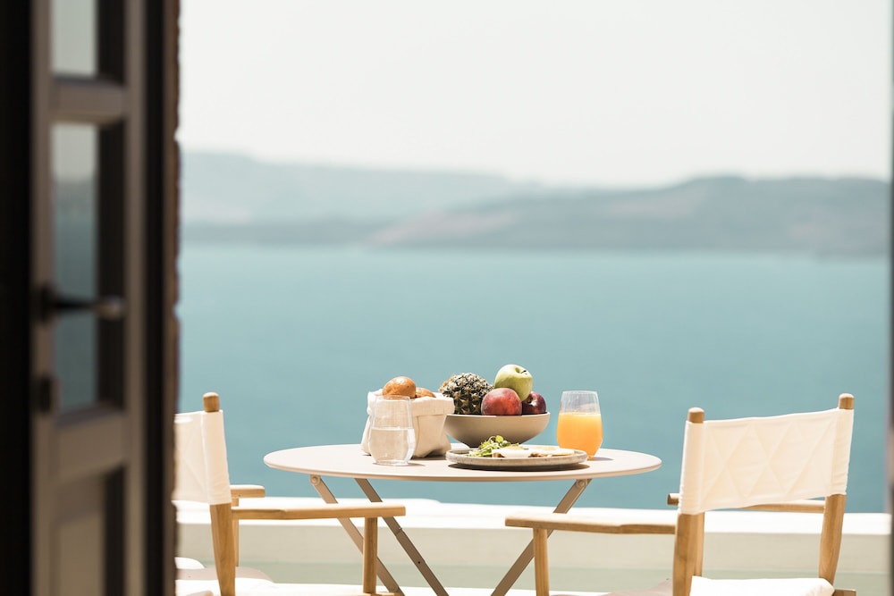 Armenaki Santorini 35/50