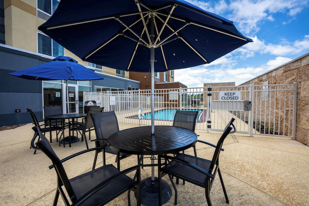 Fairfield Inn & Suites By Marriott Huntsville 21/26