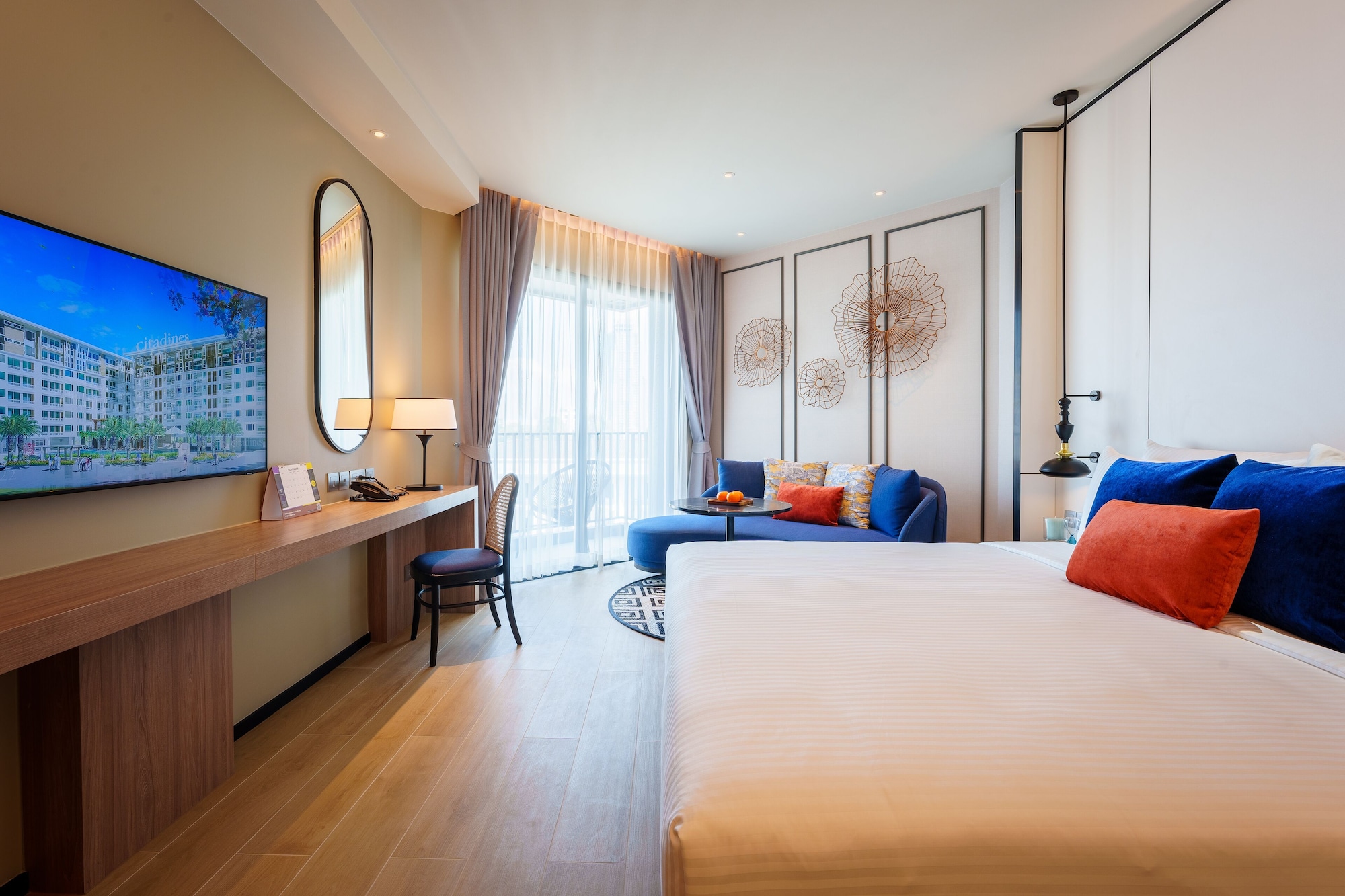 DELUXE, KING BED, SEA VIEW