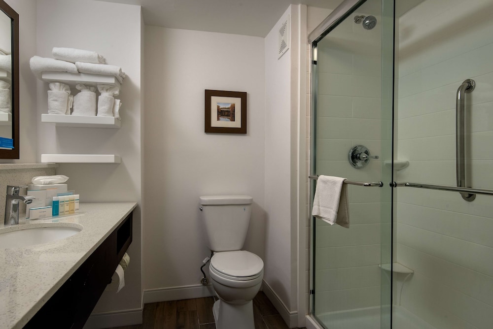 Hampton Inn Commerce 20/37