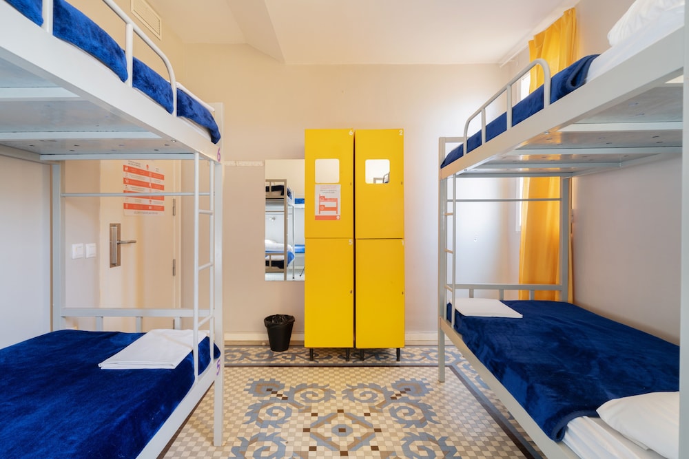 Purple Nest Hostel 35/60