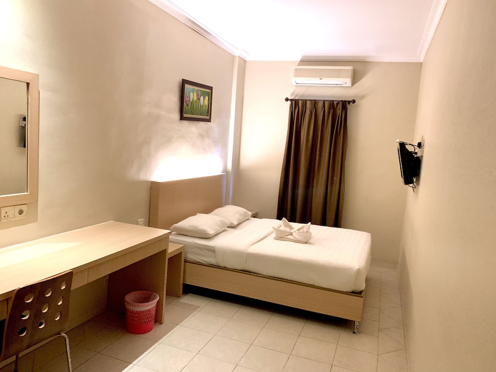 SKY VIEW HOTEL 24/44