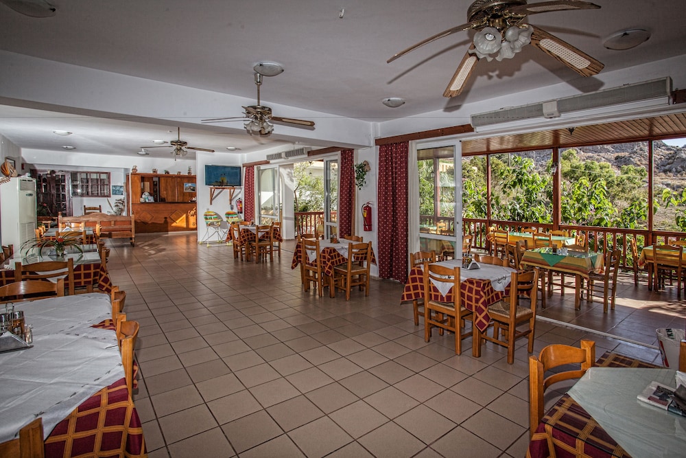 Ammoudi Hotel 26/45