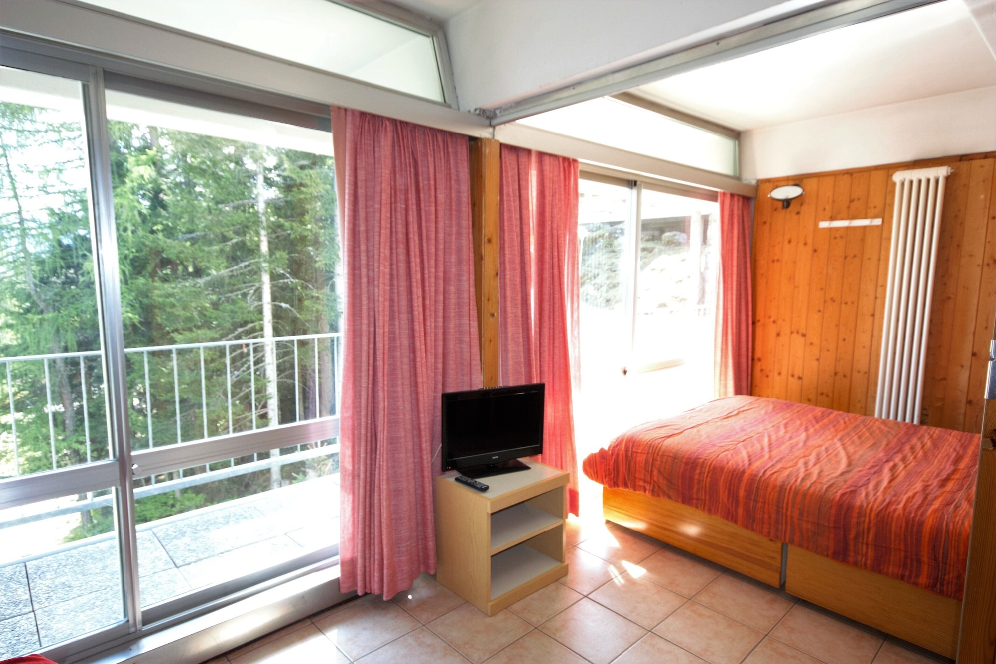2 BEDROOMS, APARTMENT