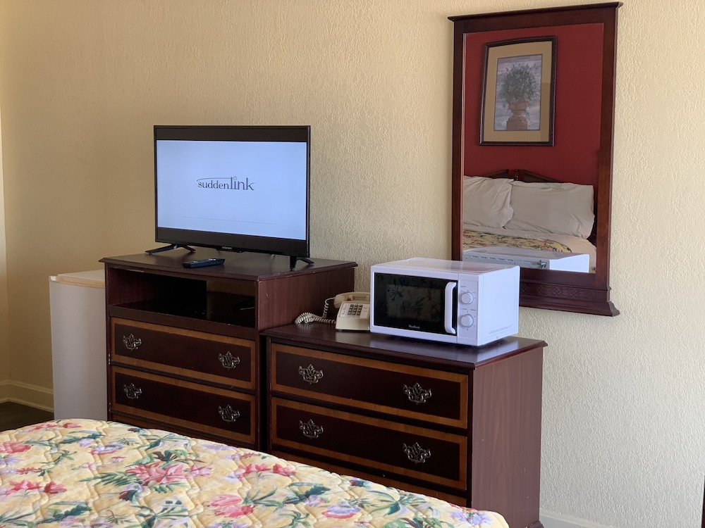 Motel 6 Williamston, NC - Highway 17 46/61