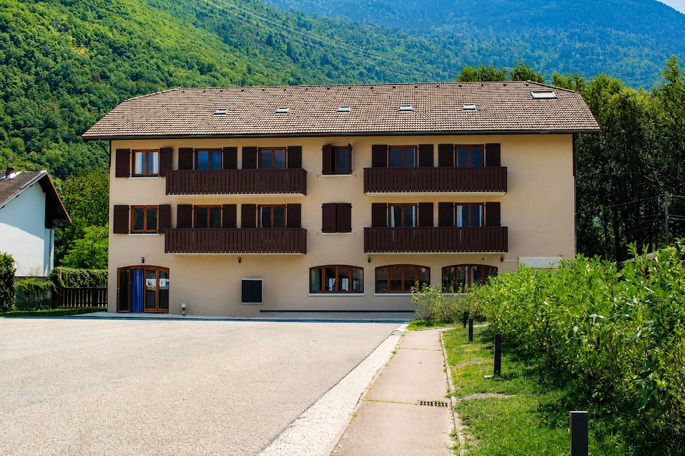 Base Camp Lodge Albertville 3/58