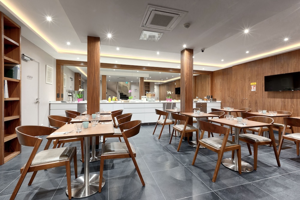 Hotel Le Trente Batignolles 37/48
