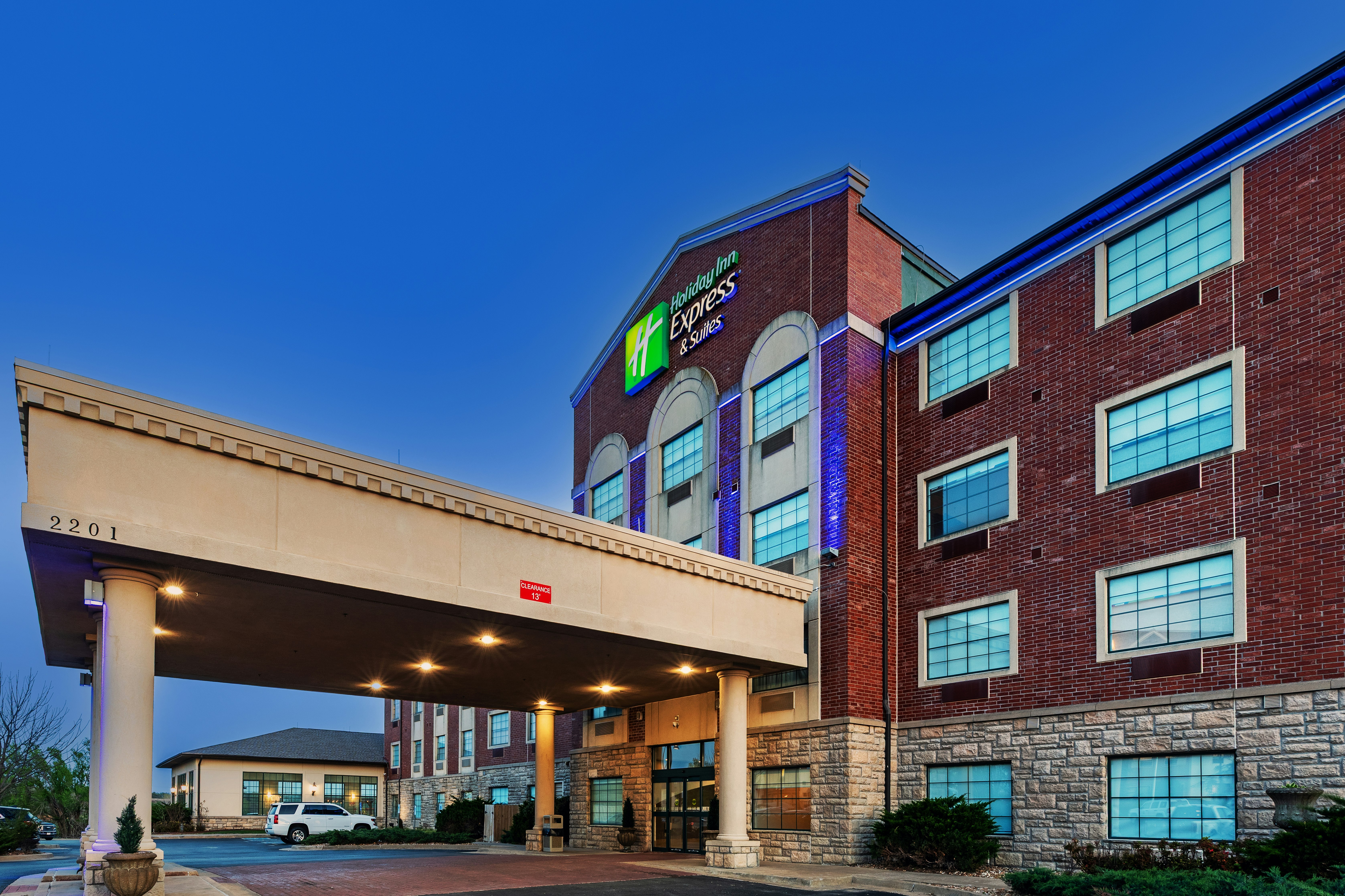 Holiday Inn Express Hotel and Suites Tulsa S Broken Arrow Hwy 51 2/80