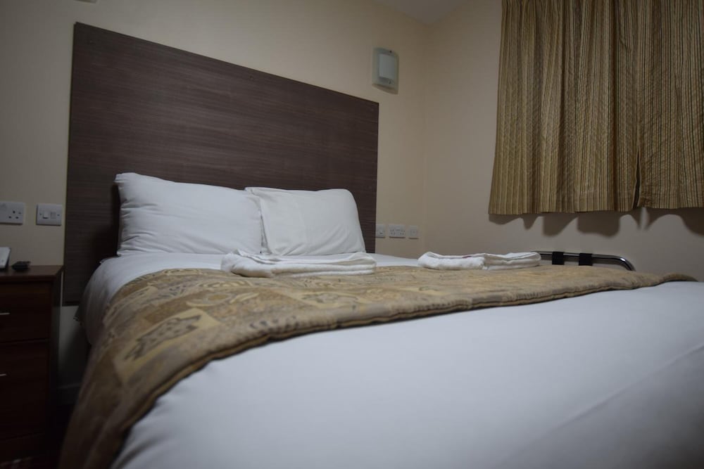 Lucky 8 Hotel 30/64