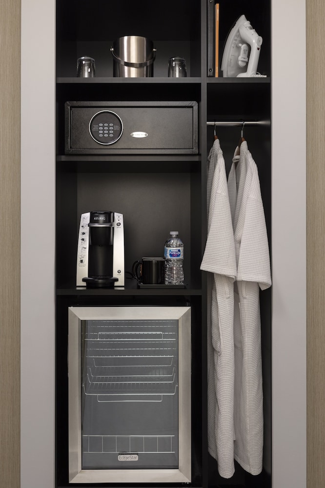 Executive Hotel Pacific 13/50