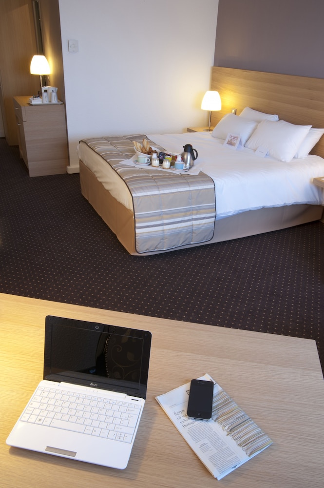 Mercure Bordeaux Lac Hotel 30/77