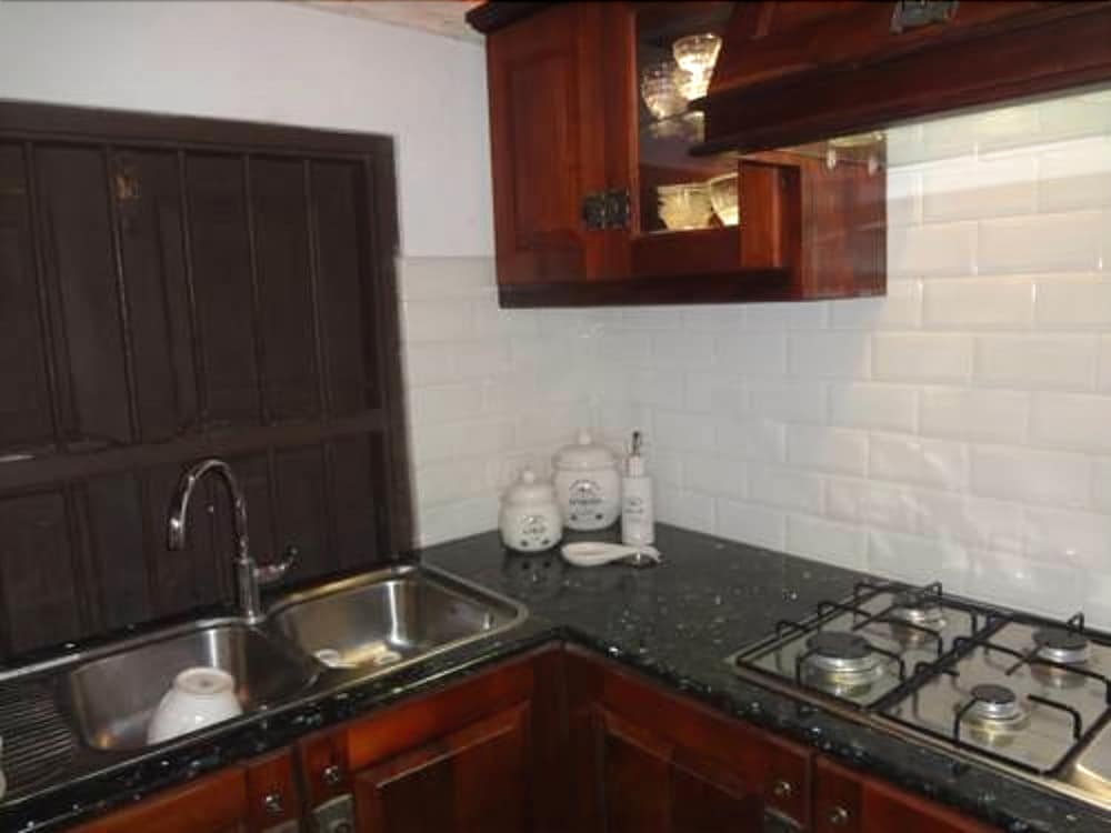 5 BEDROOMS, VILLA, GARDEN VIEW, GARDEN AREA
