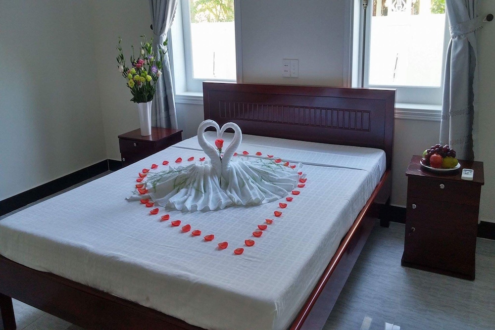 DELUXE, DOUBLE BED