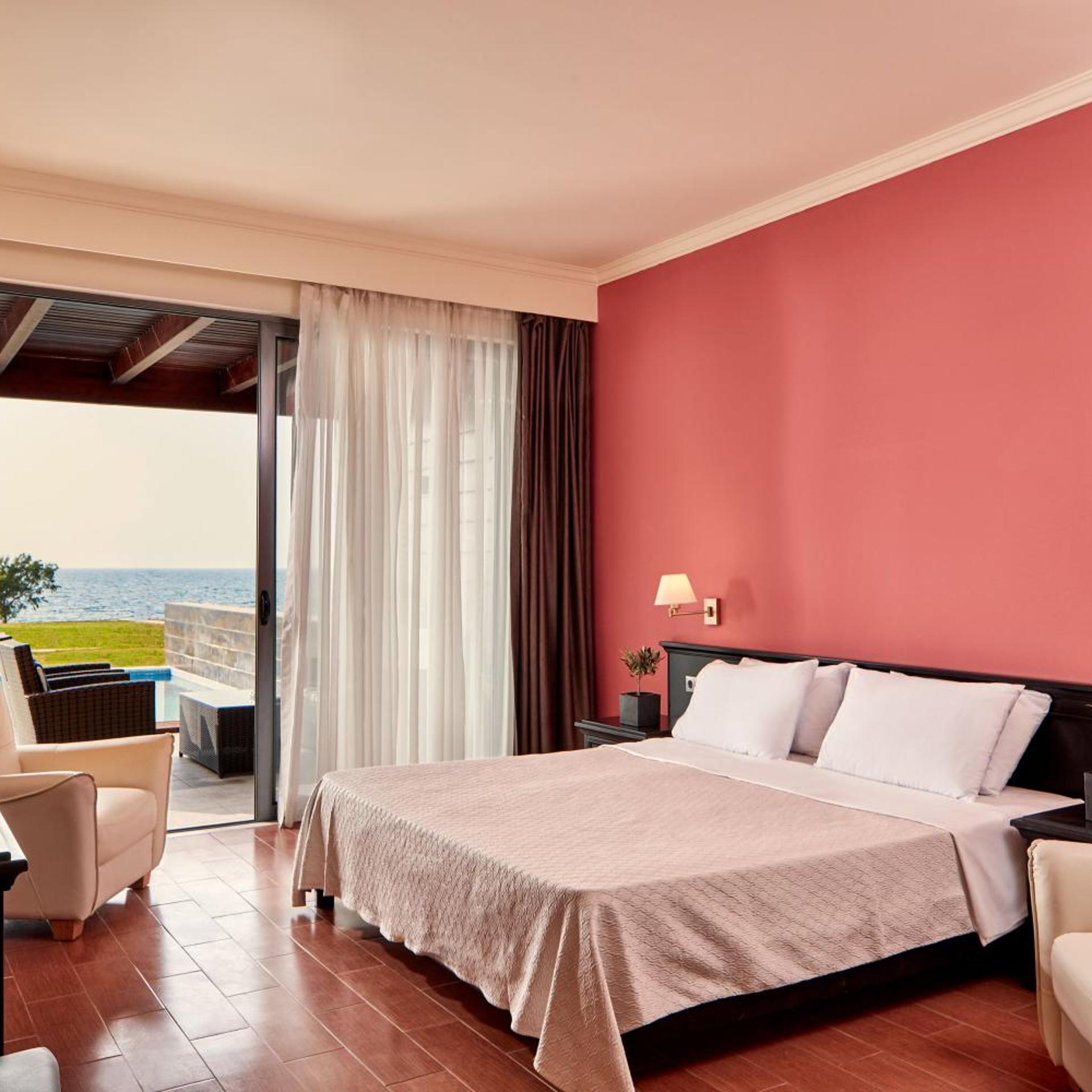 جناح جونيور مع أريكة بمسبح خاص، All Senses Nautica Blue Exclusive Resort and Spa By Anayia All Inclusive Resorts 6/10