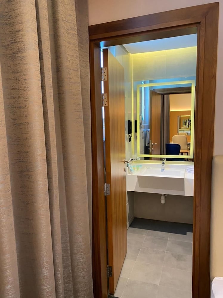 Al Hayat hotel 40/40