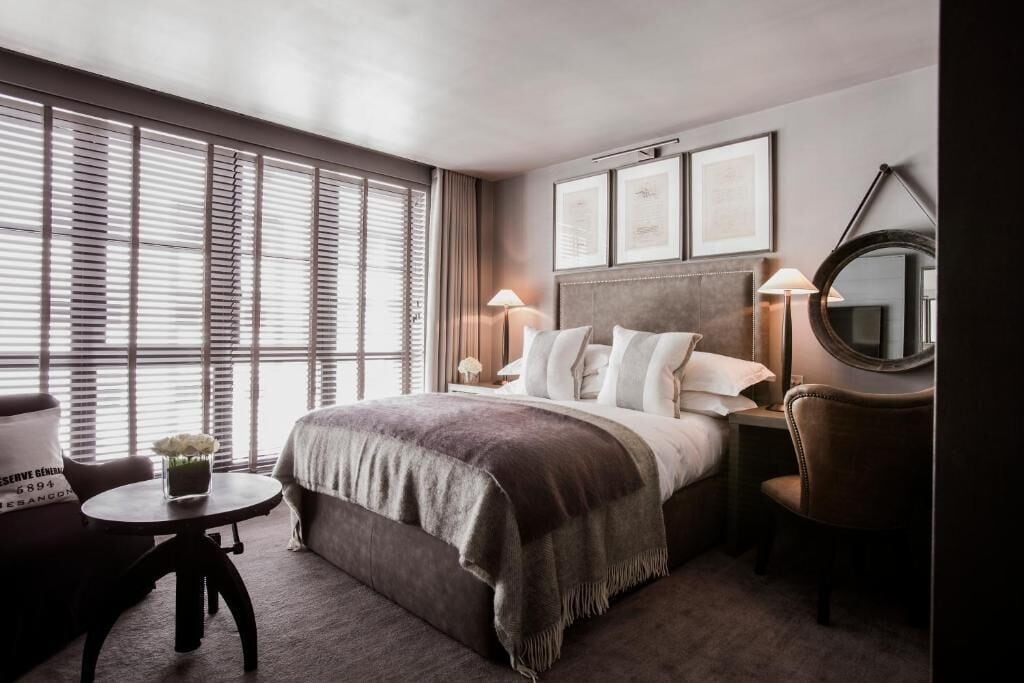 CLASSIC, KING BED