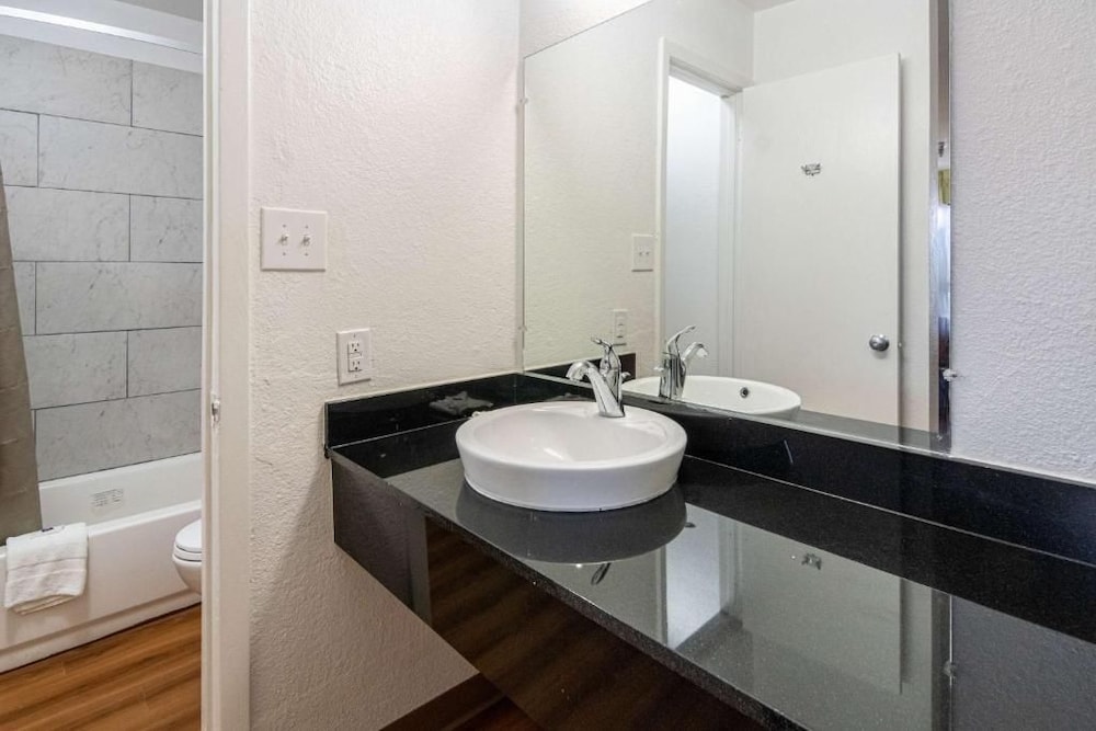 Studio6 Abilene, TX – East 55/62