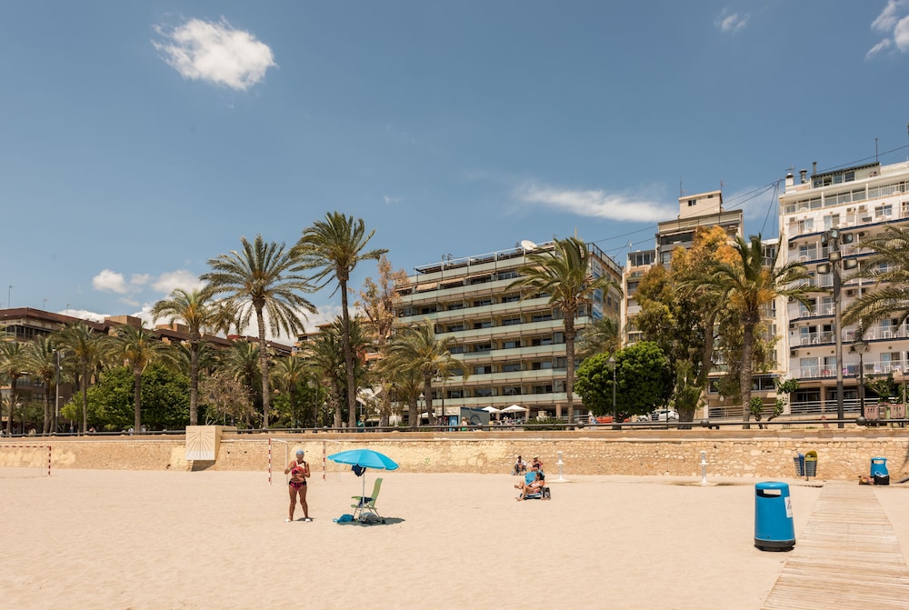 Apartamentos Atlantida 62/70