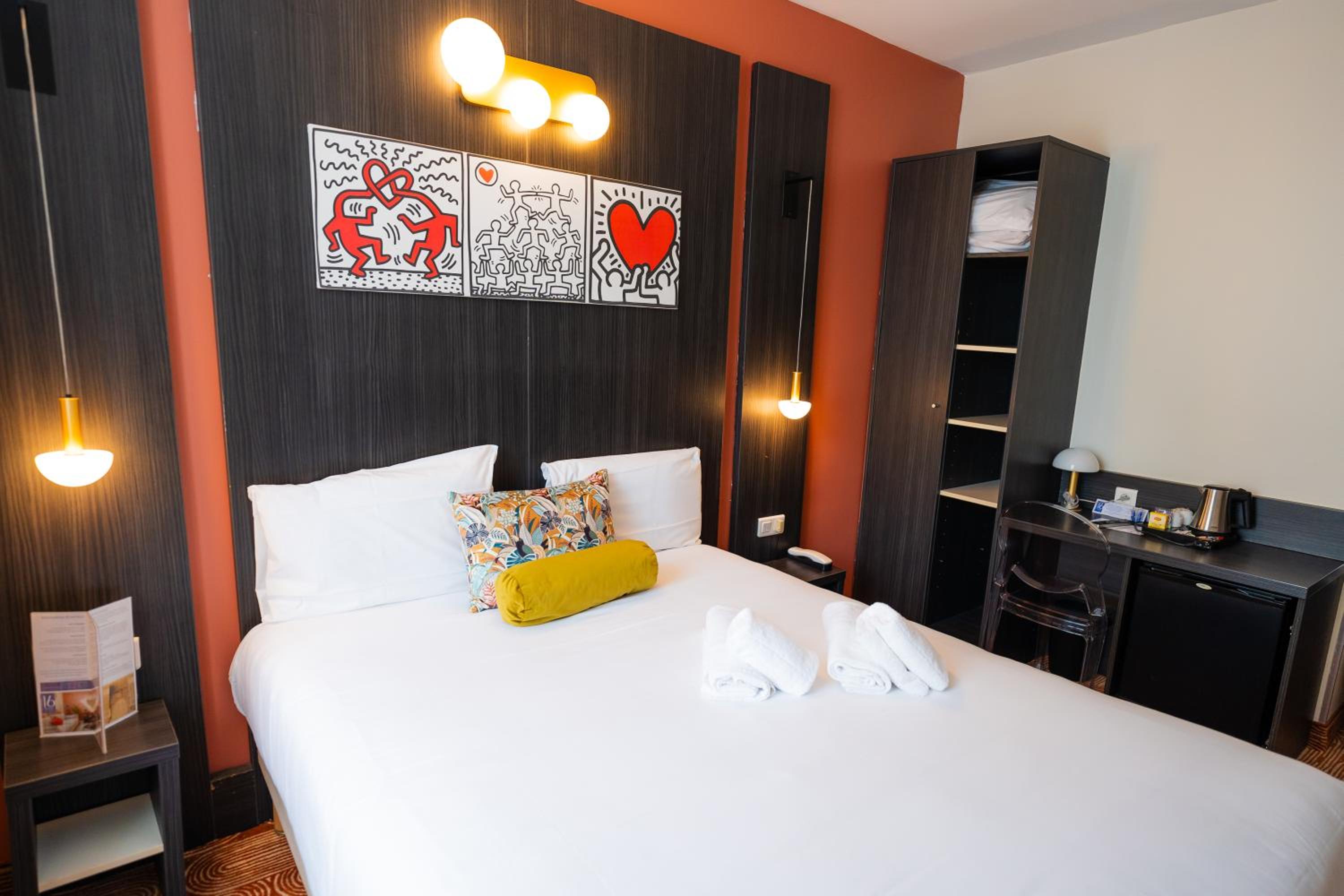 Room, Quadruple, 2 Double Beds, External Bathroom