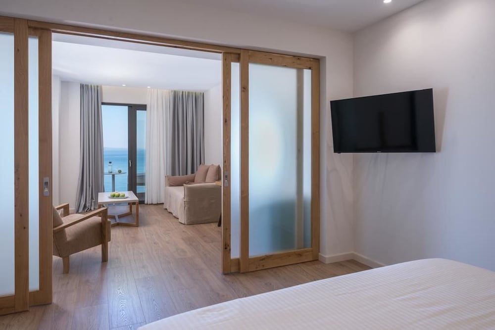 SUPERIOR, SUITE, SEA VIEW, BALCONY