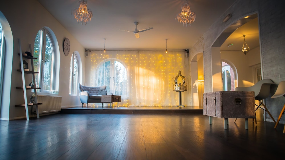 Gray Manor Hotel 23/48