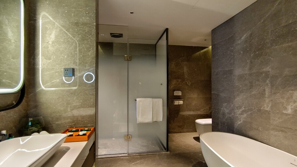 Crowne Plaza Hohhot City Center 11/76