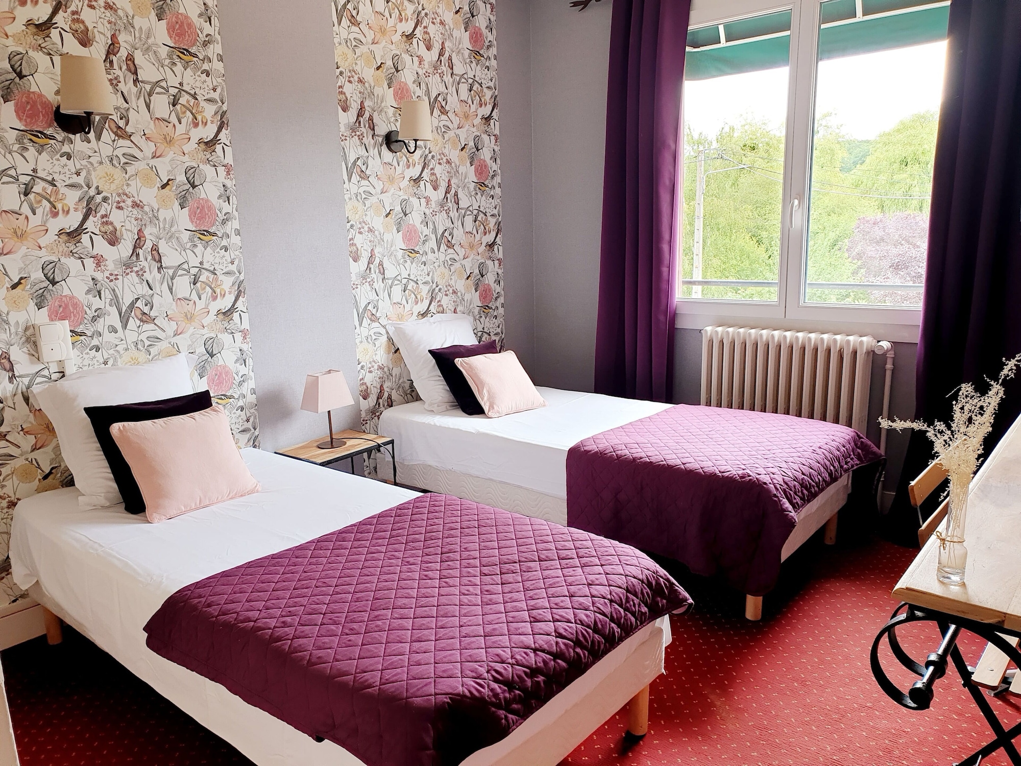 غرفة بسريرين منفصلين، HOTEL LE SAINT CYR 3/10