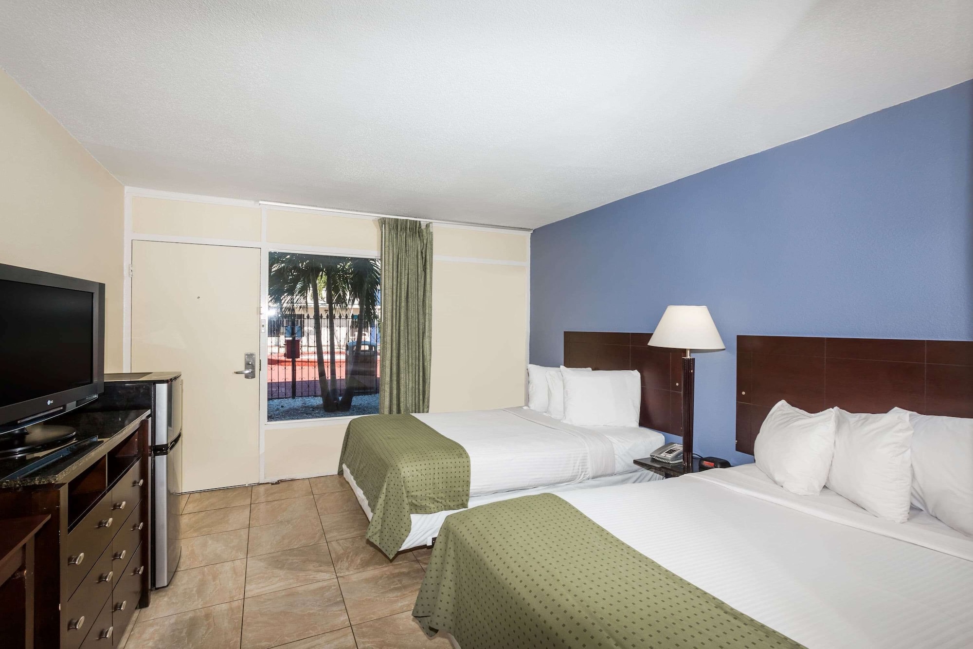 Room, 2 Double Beds, Smoking