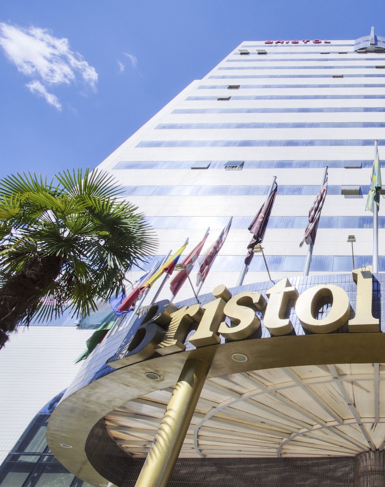 Bristol International Airport Hotel 47/50