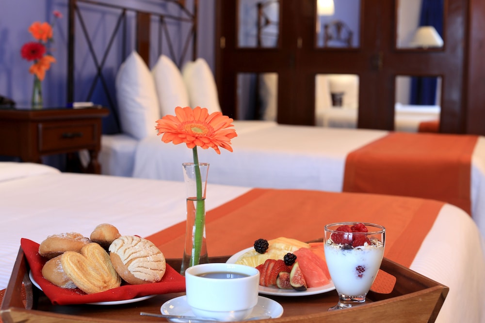 Hotel Emily 43/46
