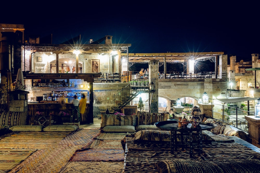 Sultan Cave Suites 2/77
