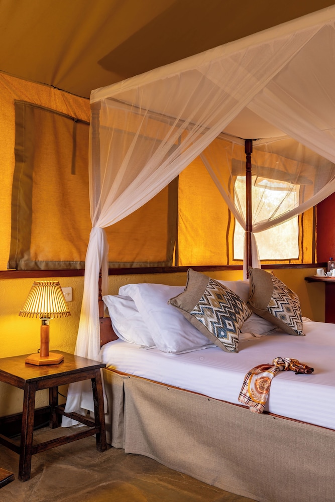 Sentrim Tsavo Lodge 10/42