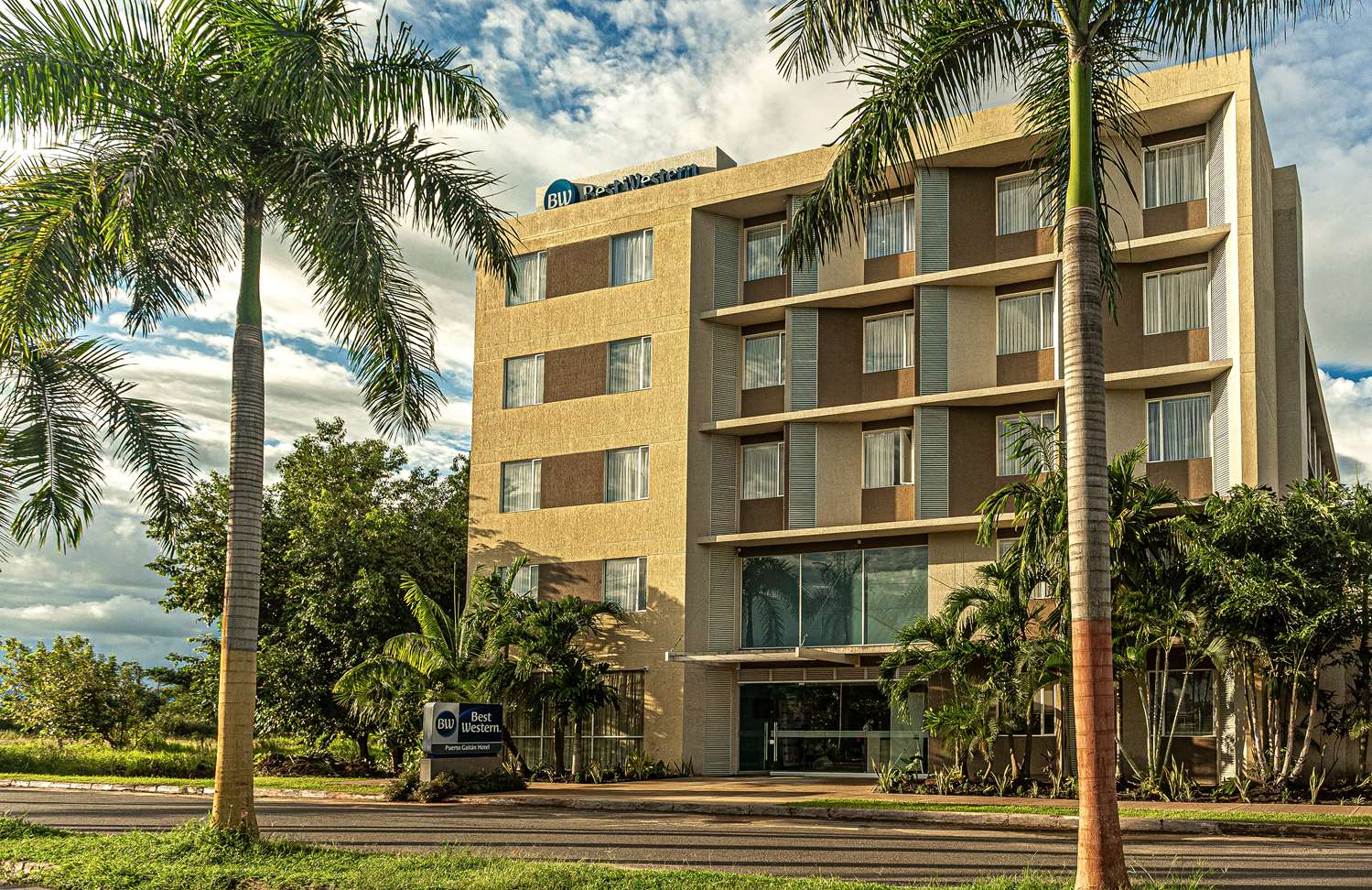 Best Western Puerto Gaitan Hotel 1/17