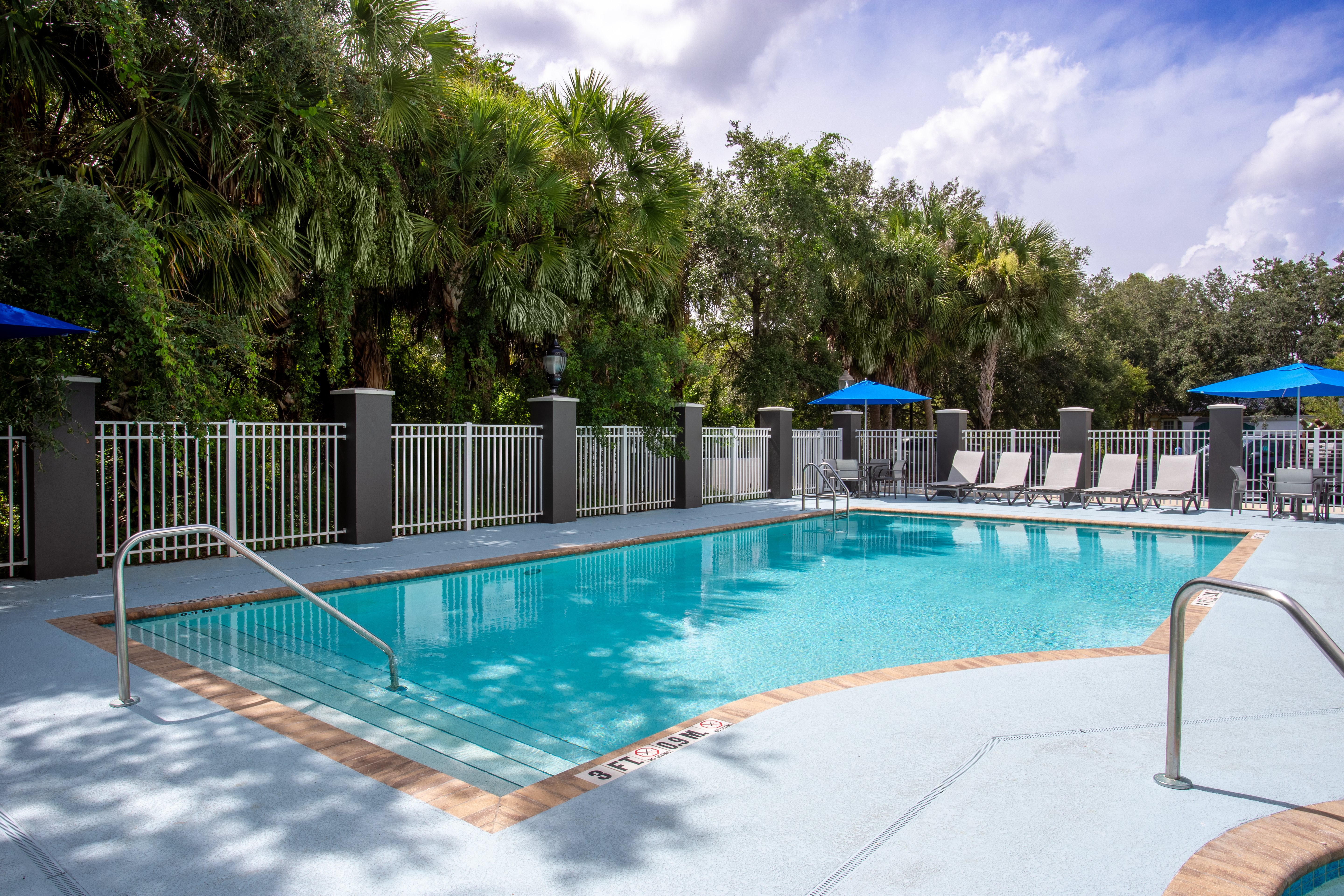 Holiday Inn Express & Suites Bradenton East-Lakewood Ranch 3/50