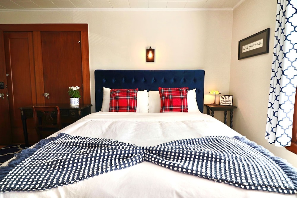 The Butler House Bed and Breakfast 18/50