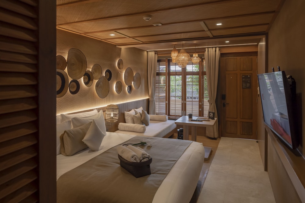 THE SPA RESORT 10/50