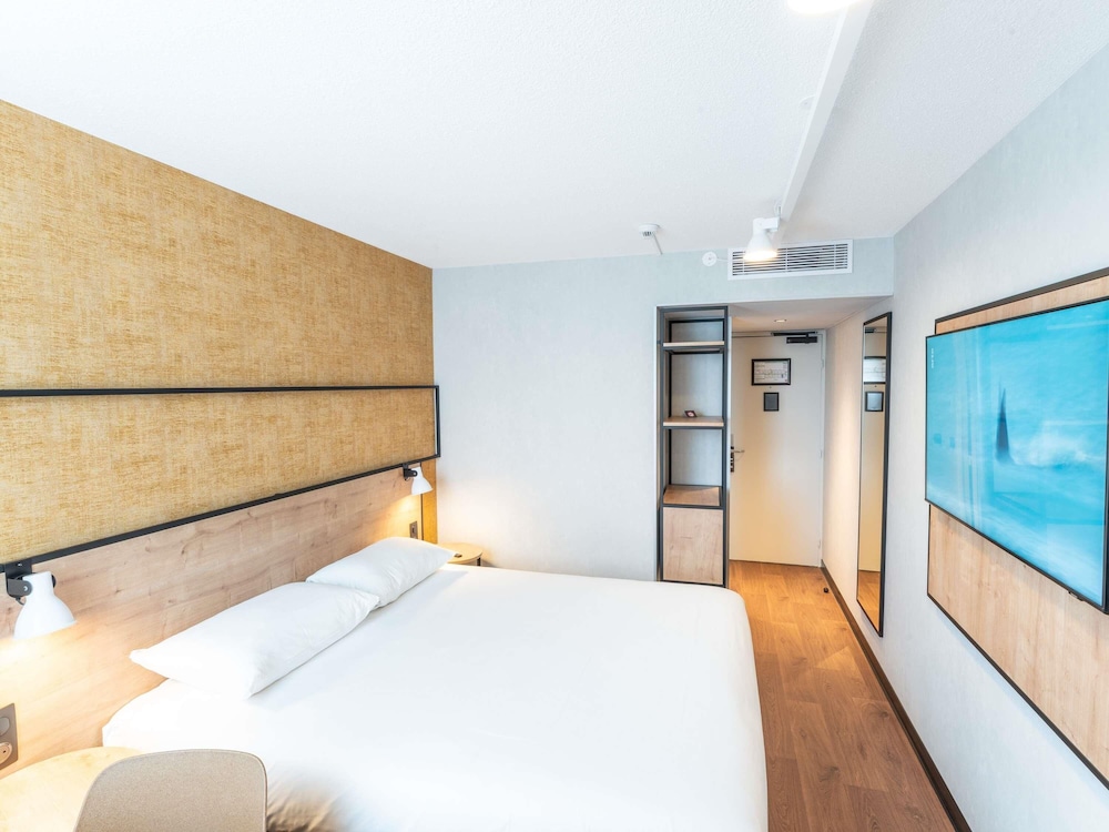 Ibis Orleans La Chapelle Saint Mesmin 19/64