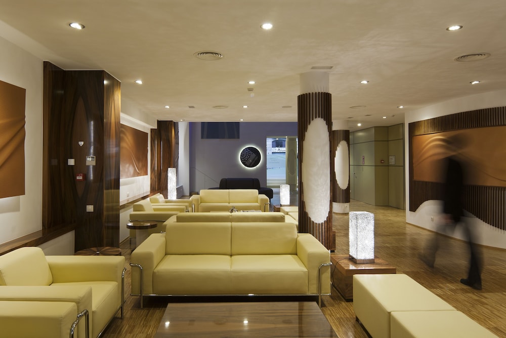 Ako Suite Hotel 5/37
