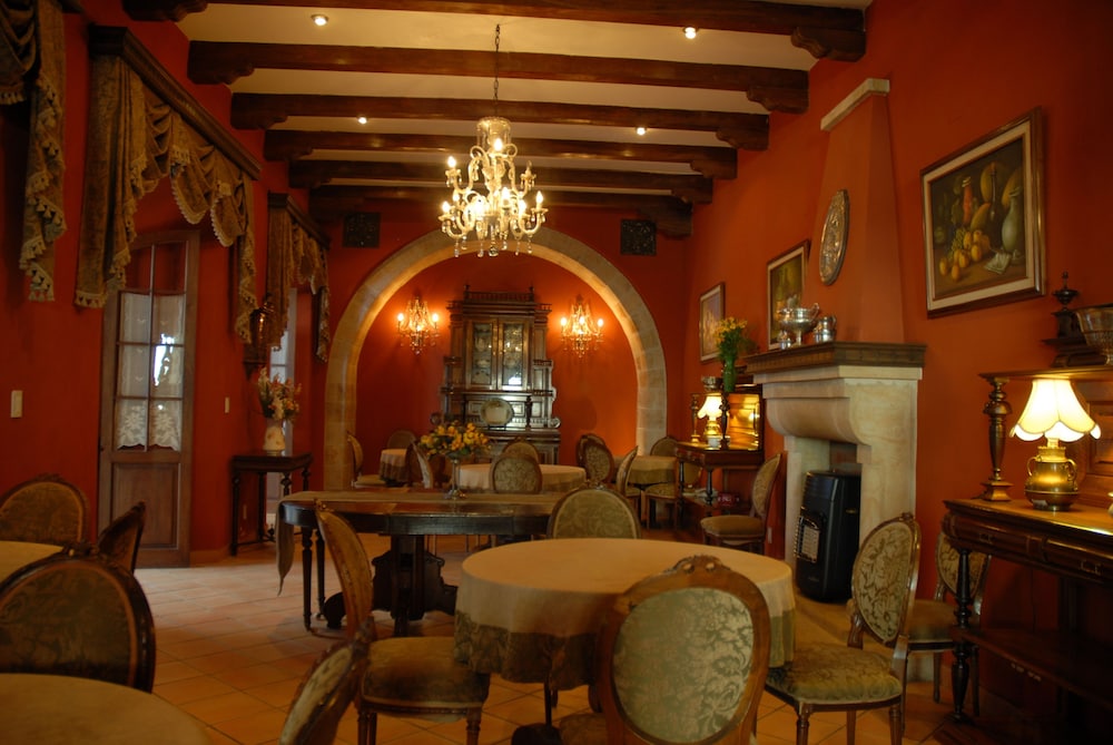 Parador Santa Maria La Real 26/36