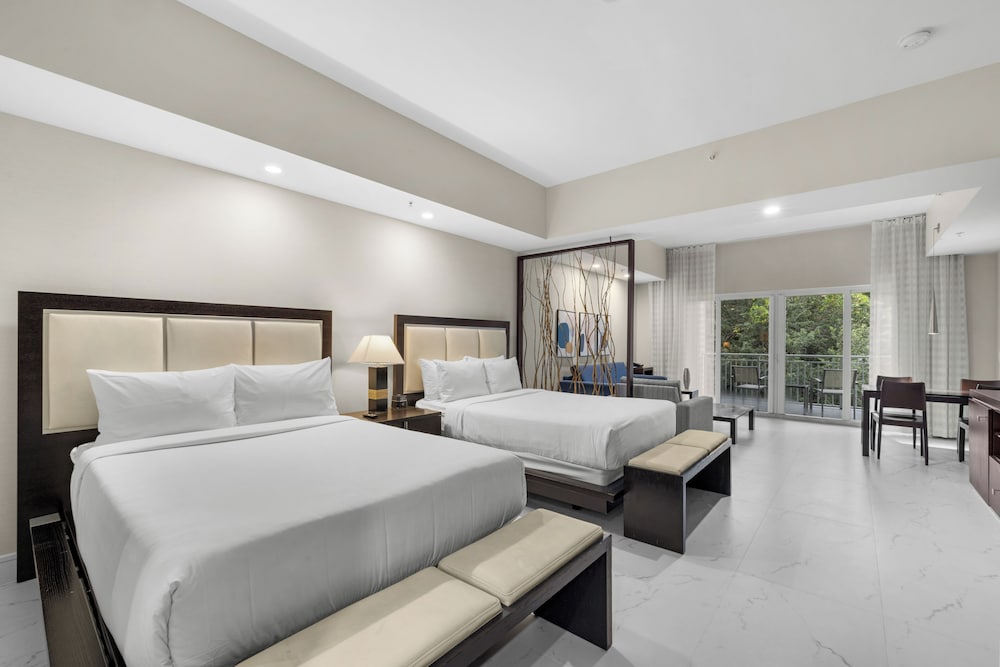 Provident Doral At the Blue Hotel 19/72