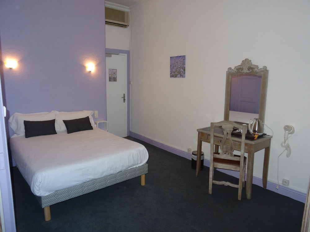 Hotel de France 32/65