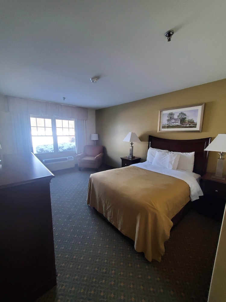 Country Inn at The Mall 33/59