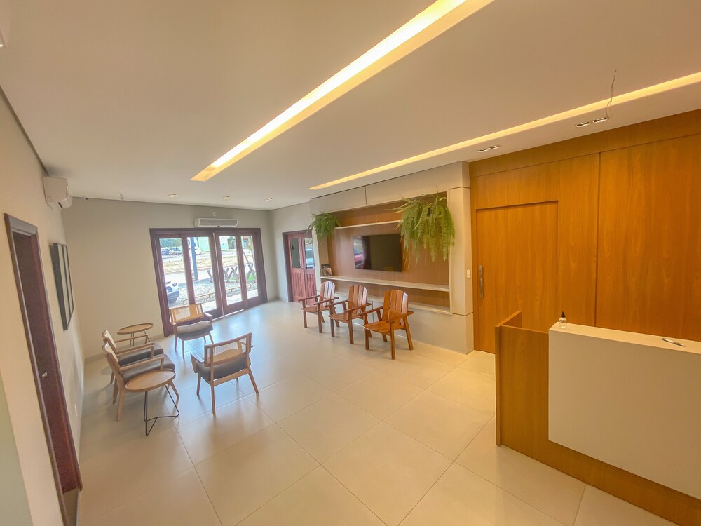 Estancia Hotel 37/57