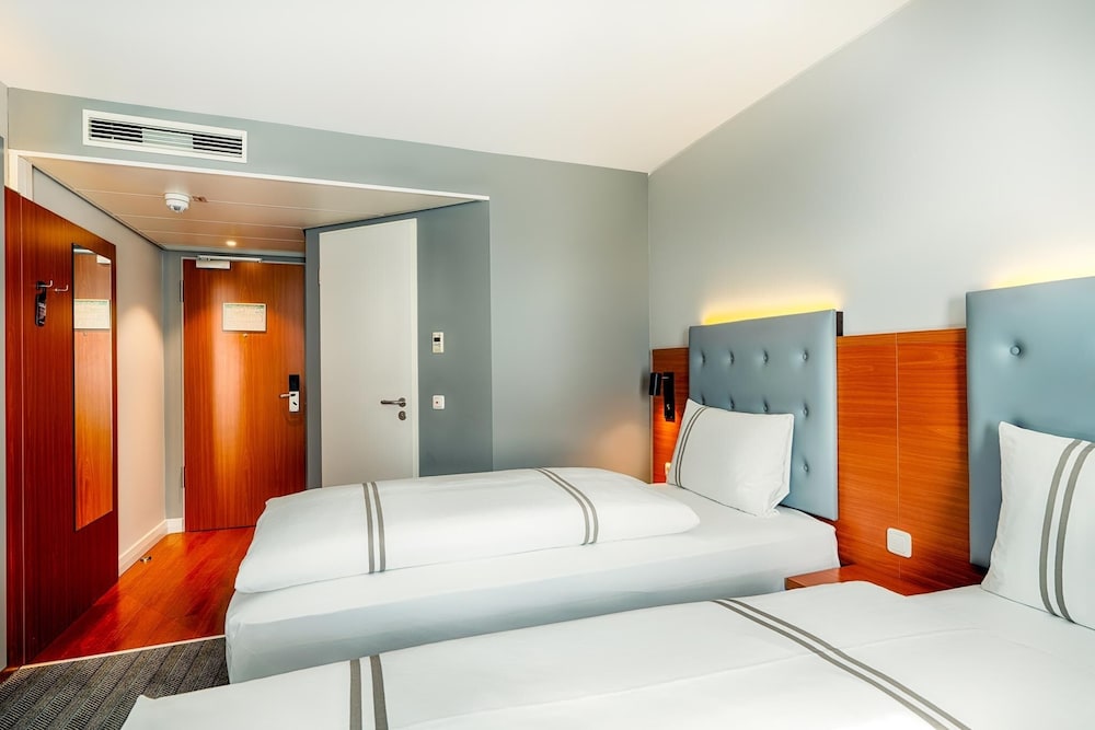 Premier Inn Frankfurt City Europaviertel 15/56